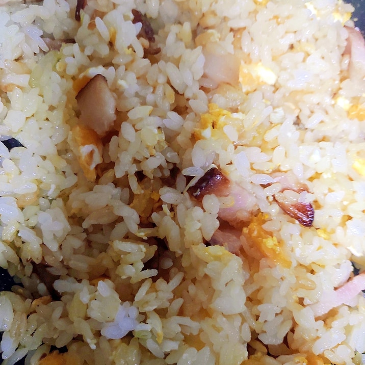 業務スーパーの牛だしの素で 美味チャーハン